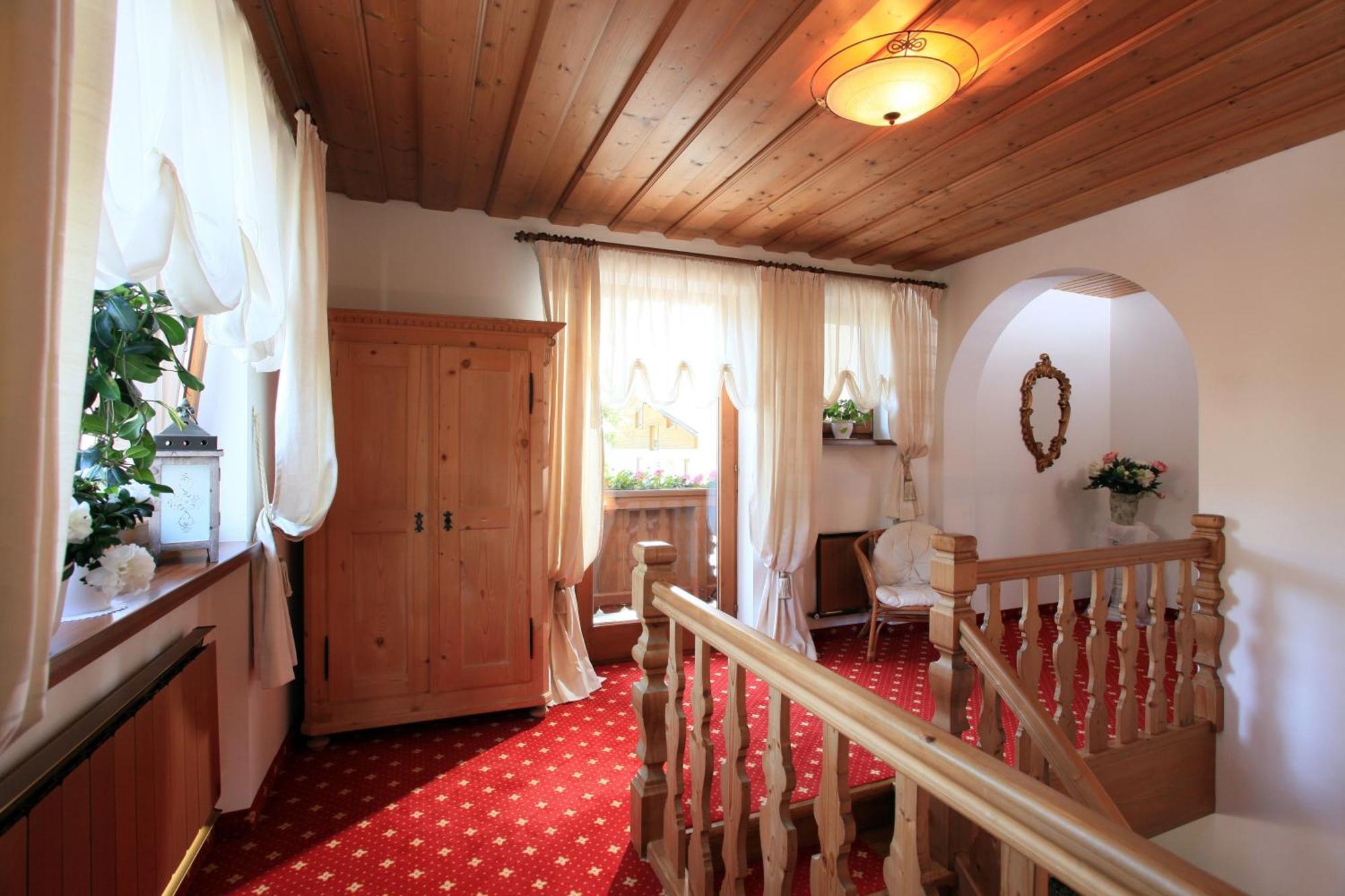 Landhaus Bachler Brixen im Thale Buitenkant foto